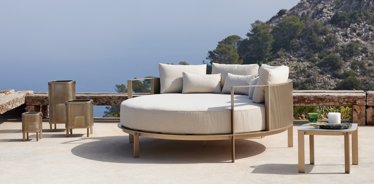 Gold Chill Solanas Round